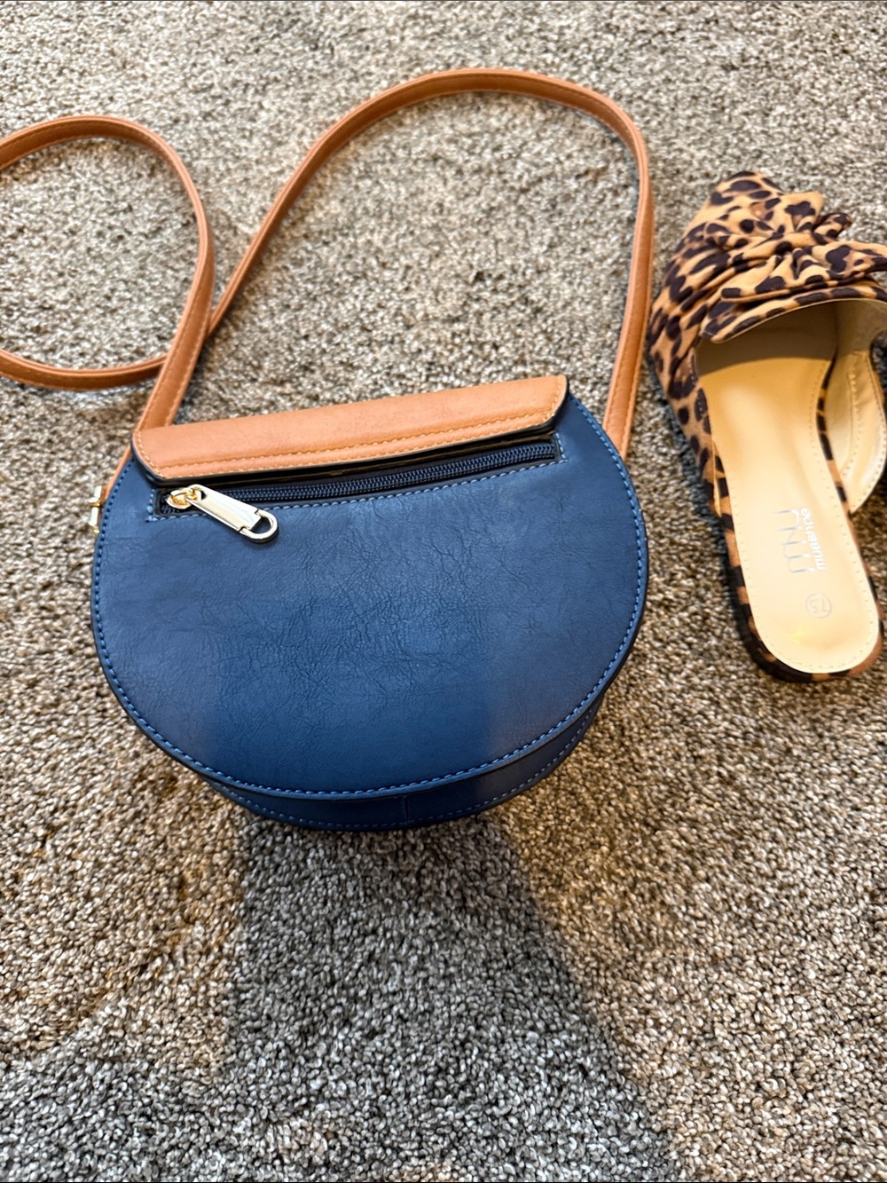 Simply Noelle Navy and Brown Round Crossbody Bag - Picture 10 of 16